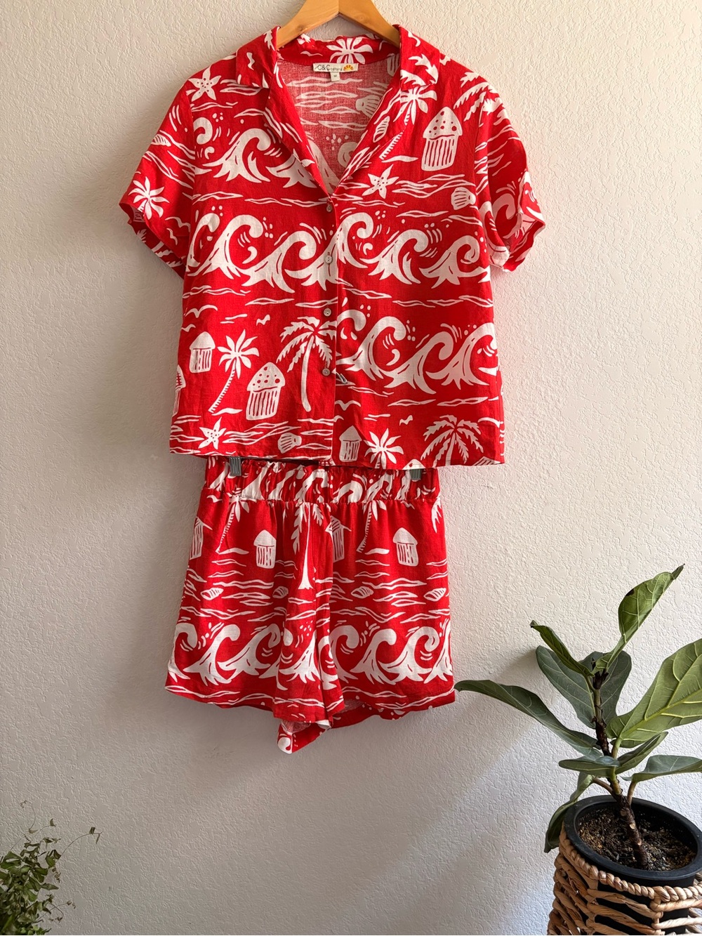 C&C California Red White Beach Motif Camp Shirt Short Set Hawaiian Vacation M